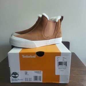 Brand New Timberland Women's Skyla Bay 2.0 Mid Warm Lined Sneaker (Never Worn)